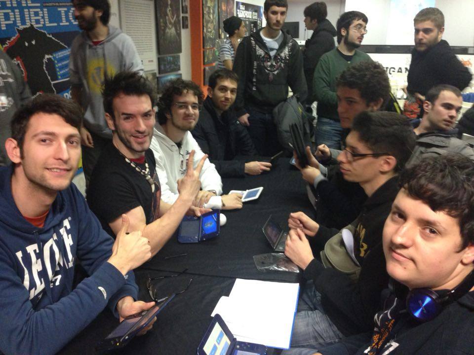 Sorriso stampato, 3DS in mano e tanta passione. Ecco i partecipanti al torneo!