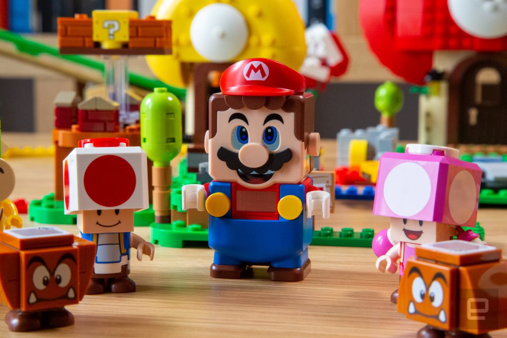 LEGO Super Mario